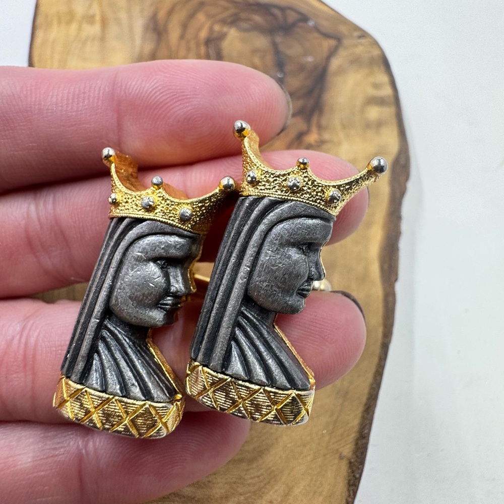 Rare Stamped Vintage Mid-Century Queen Cufflinks